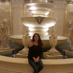 Meet your Posher, Leah